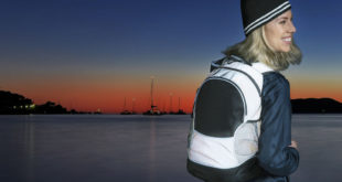 040164 024164 IMaw16 ReflectiveHoodyBasicBackpack57 Wrap up warm this autumn