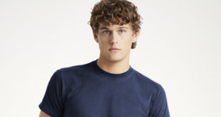 1717 282C C2019 SD 009 e1552039185678 Tees that stand out from the crowd
