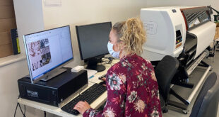 179532 Remote management capability of HP Stitch S300 helps fashion students