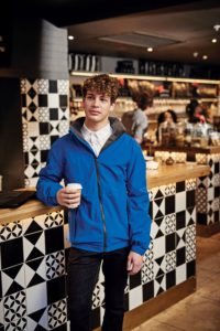 2 4 Stay perfectly on trend