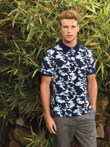 AQ018 LS1 2017 Full of wardrobe essentials