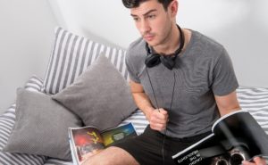 CC040 CHARCOAL LS 1 Lounge around in comfy Ts and shorts