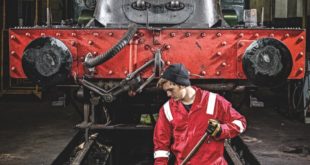 Dickies Workwear Built to Last e1517237424347 Dickies searches for hard wearing workwear