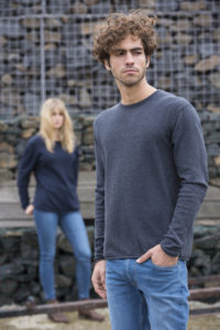 EA060 CHARCOAL 2 Stylish, yet understated