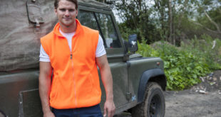 EV084 EN.ORANGE 1 Jackets and gilets for everyday-wear