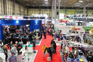 Ecast 17 pic 1 APOL4315 Doors for P&P LIVE! open on Sunday!