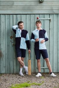 FR002 FR605 NAVY STN 17 03 A relaxed approach to teamwear