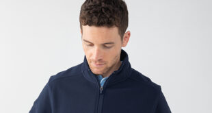 H858 NAVY 20 01 e1600337627221 Sleek and understated