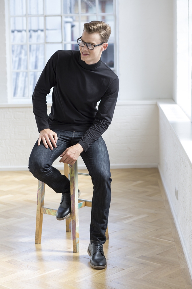 Henbury pic4 Long-sleeved Ts – the perfect base layer