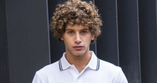 JP003 WHITE NAVY web e1517569359427 Refresh your weekend wardrobe