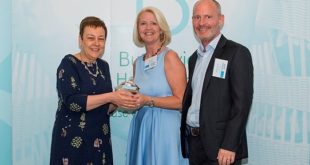 Judith Hunter Jo Lowes Jeremy Lowes e1495701996133 Crystal Galleries supports Butterwick Hospice for 10th year