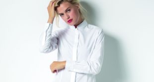 KK261 e1492075108243 A traditional mandarin collar