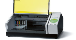 LEF 200 leftcover open Print, customise and profit with Roland DG’s new LEF-200 UV flatbed printer