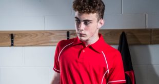 LV372 Redwhite LV839 Black 2017 01 e1492075226744 Totally co-ordinated teams