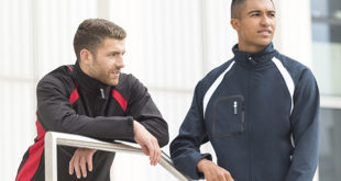 LV620 BLACKRED NAVYWHITE 19 01 e1573637446983 Look professional when out and about