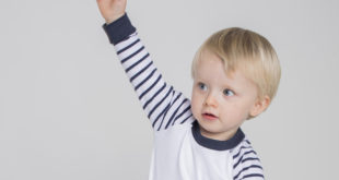 LW072 NAVYWHITE 18 04 e1522746912479 Extra special kidswear clothing