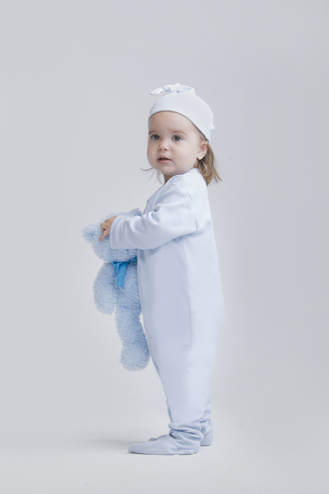LW091 LW050 PALEBLUE PALEBLUE 14 1 1 Soft fabrics and the gentlest of styles