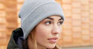 MB7145 light grey Lifestyle e1642433752406 Head in the clouds