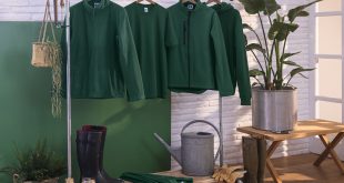 Pic Russell 06 bottle green Garten 0605 Russell Europe launches True Team Colours campaign