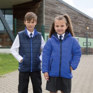 R233J R234J crop1 1 Garments designed for all weather conditions