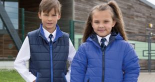 R233J R234J crop1 1 e1492076662652 Garments designed for all weather conditions
