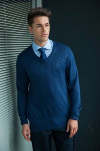 RTY023 NAVY 2 16 1 An easy to enjoy sweater