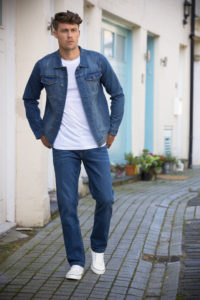 SD001 DARK BLUE WASH Modern and versatile jeans