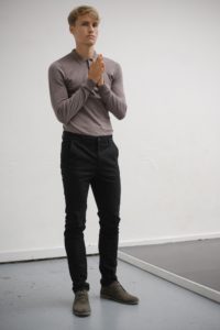 SD020 BLACK 3 1 Sleek design styling with a modern fit