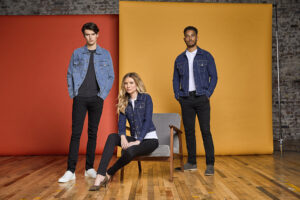 SD060 LIGHT BLUE WASH SD004 BLACK SD65 DARK BLUE WASH SD014 BLACK SD060 DARK BLUE WASH SD001 BLACK Your wardrobe needs this jacket