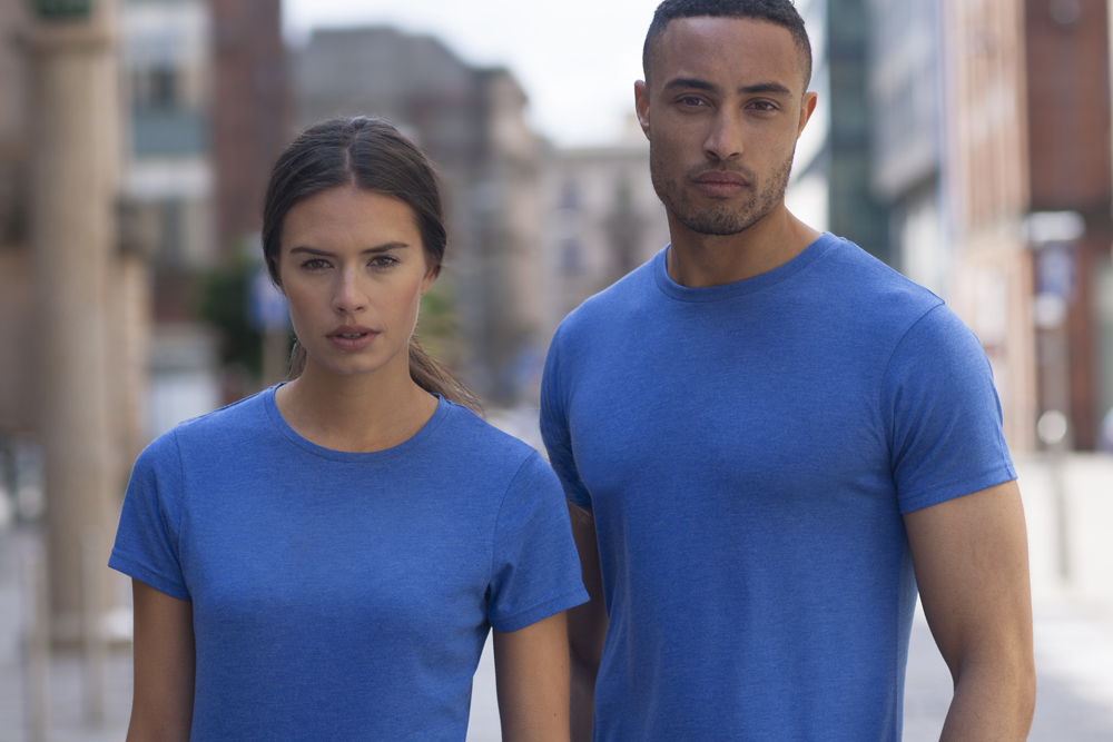 SF161 SK161 BLUETRIBLEND 2016 03 Comfort, drape, colour