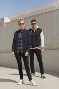 SF511 NAVY SF512 BLACKOFFWHITE LIFESTYLE 19 01 MBRT 1 Layers are covered