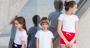 SM101 SM069 WHT NAVYWHT REDWHT 17 05 Kids get retro