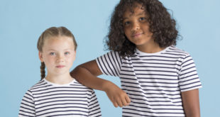 SM202 WHITEOXFORDNAVY 19 03 e1554109197848 Just keeps getting better