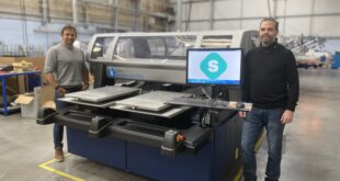 Screenworks Alan Porter operations director left Tommy Newton production manager right Screenworks increases its agility with the Kornit Avalanche HD6