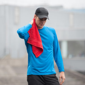 TC002 RED Wipe away that sweat with a sports towel