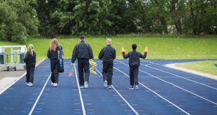 TL400 TL470 TL409 TL479 Navy White 2016 06 Co-ordinated track and field wear