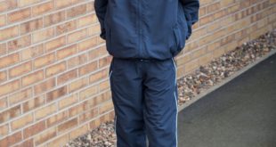 TL409 TL479 Navy White 2016 01 Great kit to wear before or after training