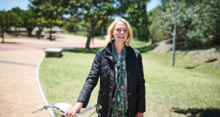 TRA442 TARAH DIAMOND QUILT JACKET For when the sun comes out