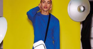 bagbase bg30 white lifestyle 9086 e1504176622826 Bags of promotional potential in a must-have fashion essential