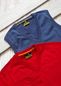 Knitted pullover and knitted vest