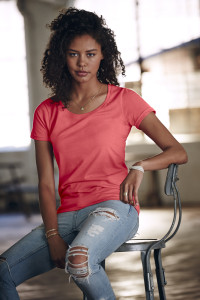 391 Women’s Featherweight Scoop Tee